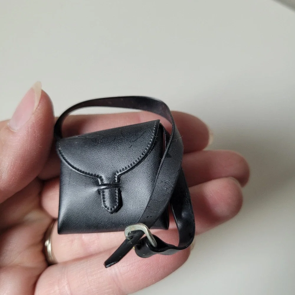 Vintage 1:6 Scale Black Vinyl Shoulder Bag Pouch | Fits 12
